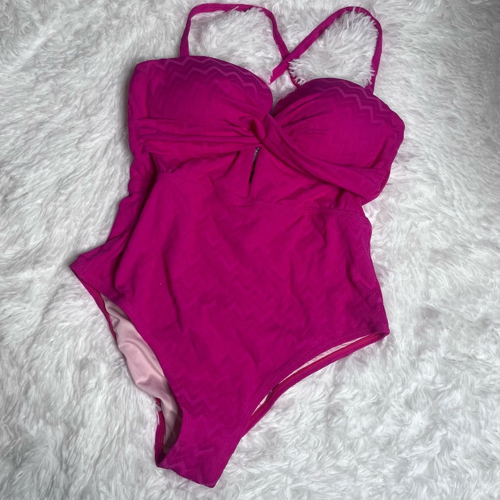 Cupshe Magenta one piece bathing suit